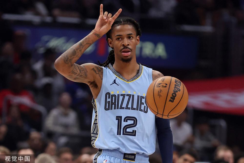 水平如何？拜仁社媒晒诺伊尔与佩雷茨打乒乓球视频.